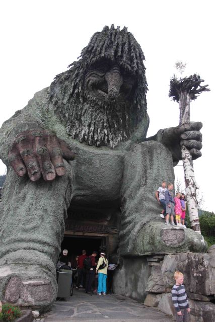 De grote trol in het familiepark Hunderfossen.