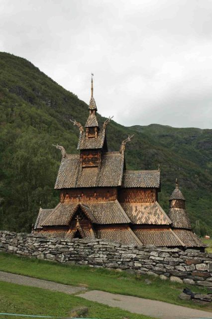 Staafkerk van Borgund. De meest karakteristieke en best bewaard gebleven staafkerk van Noorwegen.